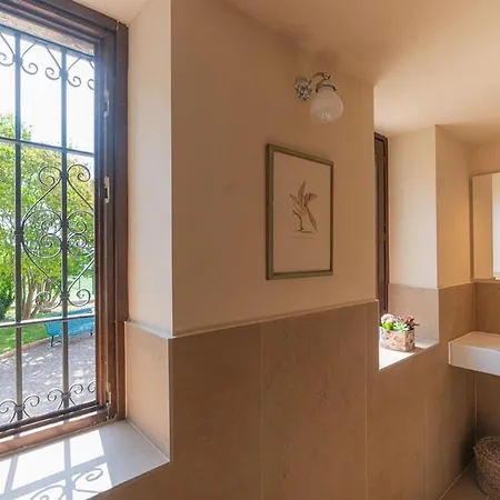 Villa Ma Don Ni Na, 50 Minutes From Milan