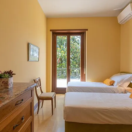 Villa Ma Don Ni Na, 50 Minutes From Milan *